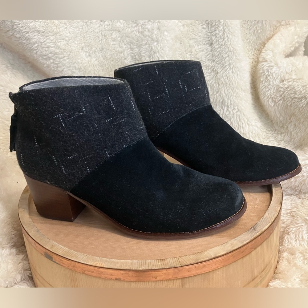 Toms Leila Ankle Boots Booties Suede Dotted Wool Size 9